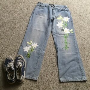ANGFU/VINTAGE-STENCIL AIR BRUSH/ FLORAL DISTRESSED JEANS